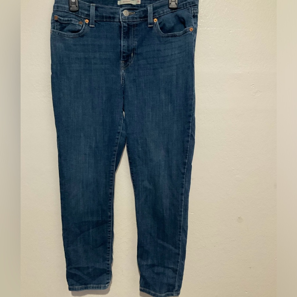 Levi womens boy friend jeans